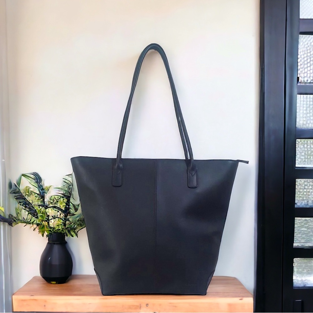 Oroton Black Leather Minimalist Double Strap Tote Handbag Women’s Purse